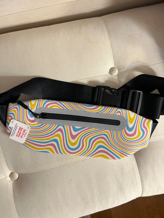 Fab Finds Accessories - Multi-Color Wave Pattern Waterproof Waist Belt Bag